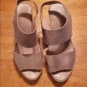 Andre Assous size 9.5